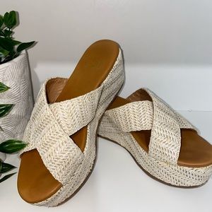 Novus Clee Platform Sandals